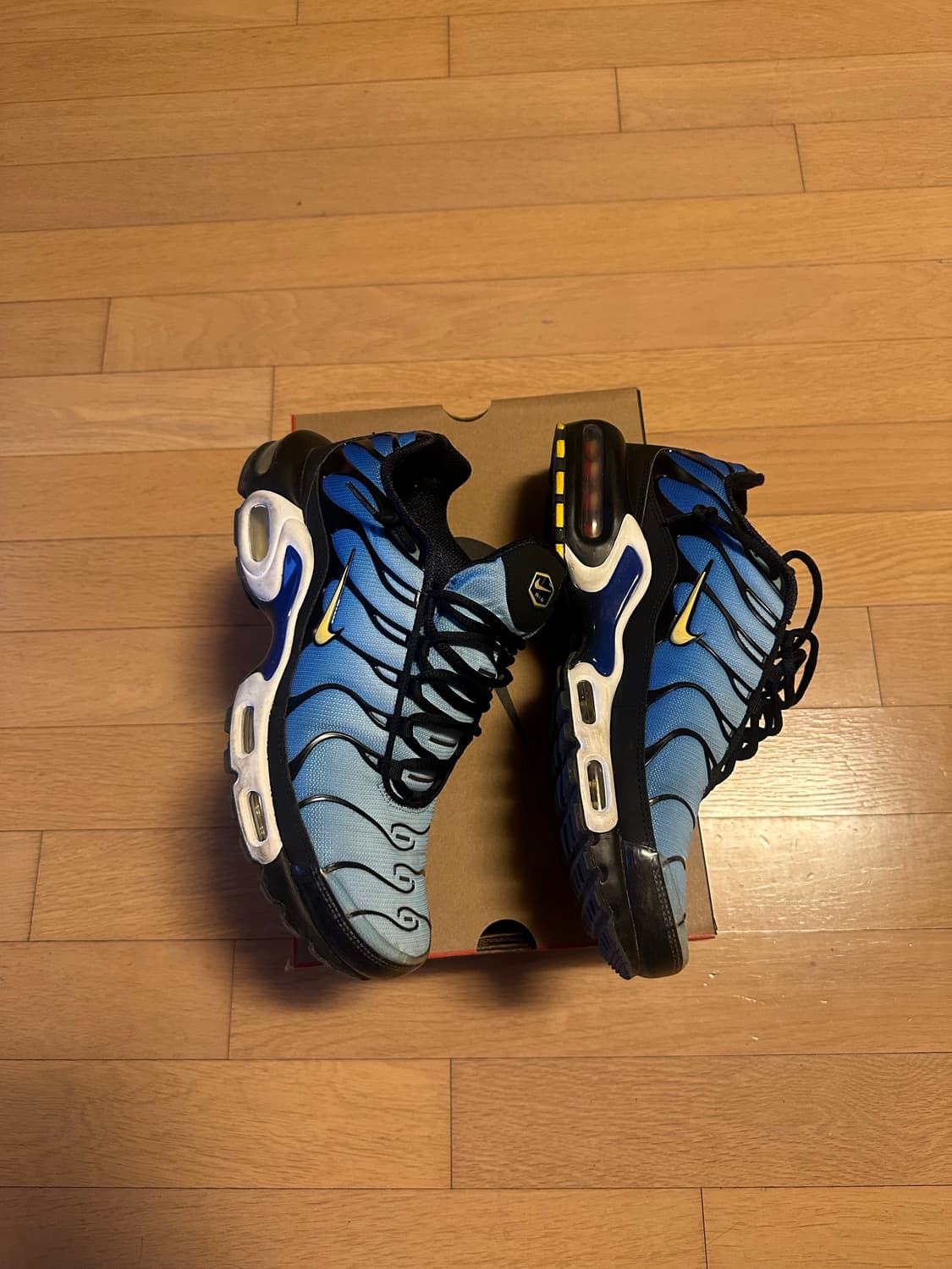 에어맥스 플러스 OG 상품이미지1