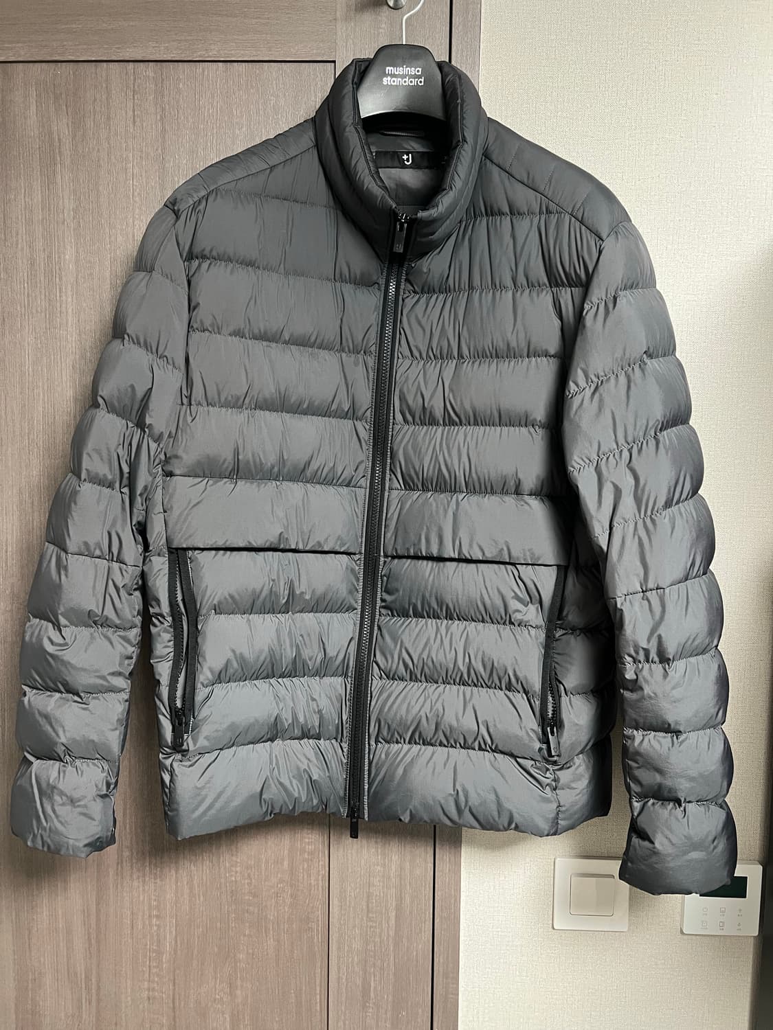 유니클로 질샌더 라이트 다운재킷 그레이 XL 상품이미지2