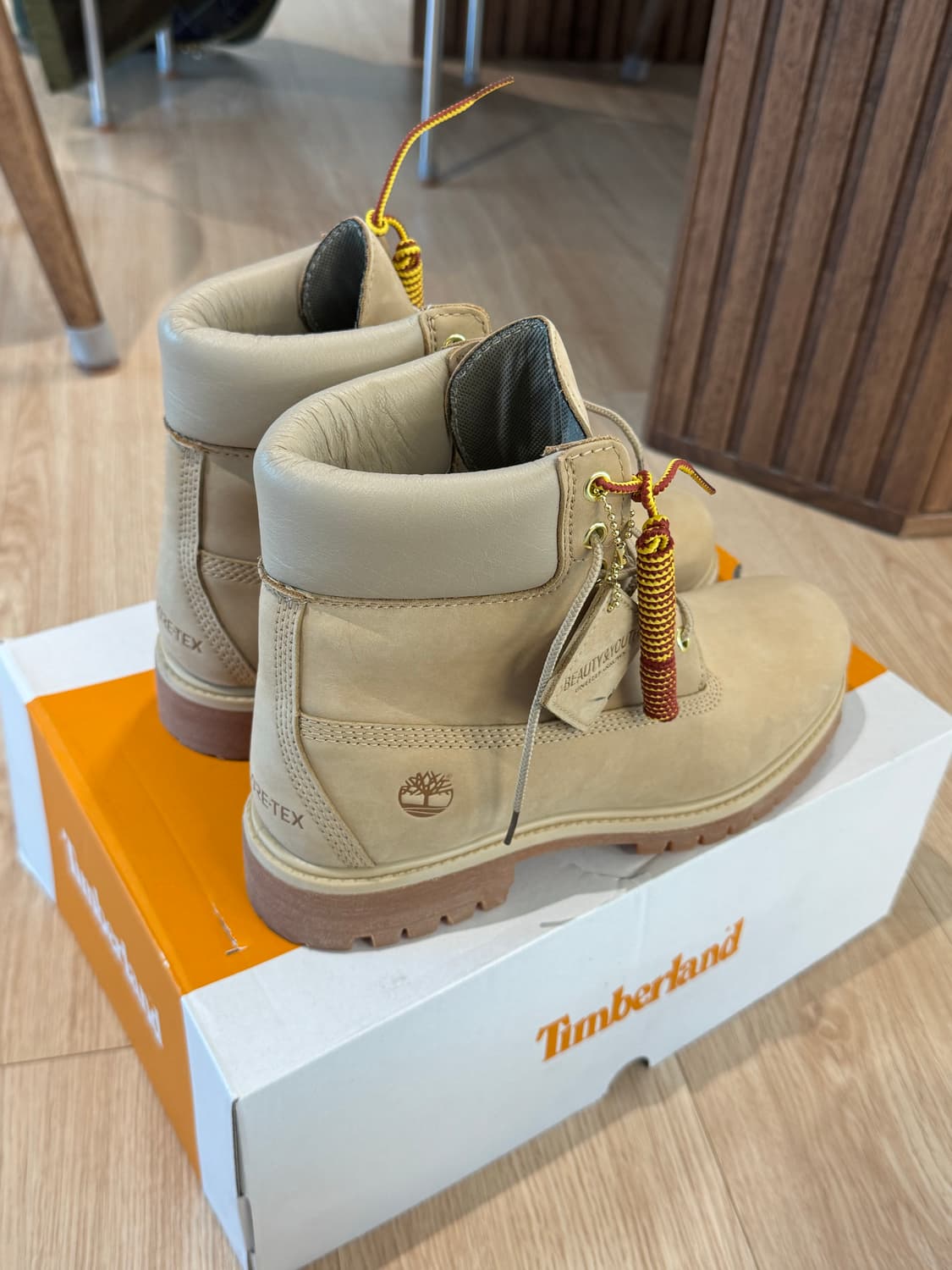 팀버랜드x유나이티드 에로우즈 250 새상품 상품이미지2