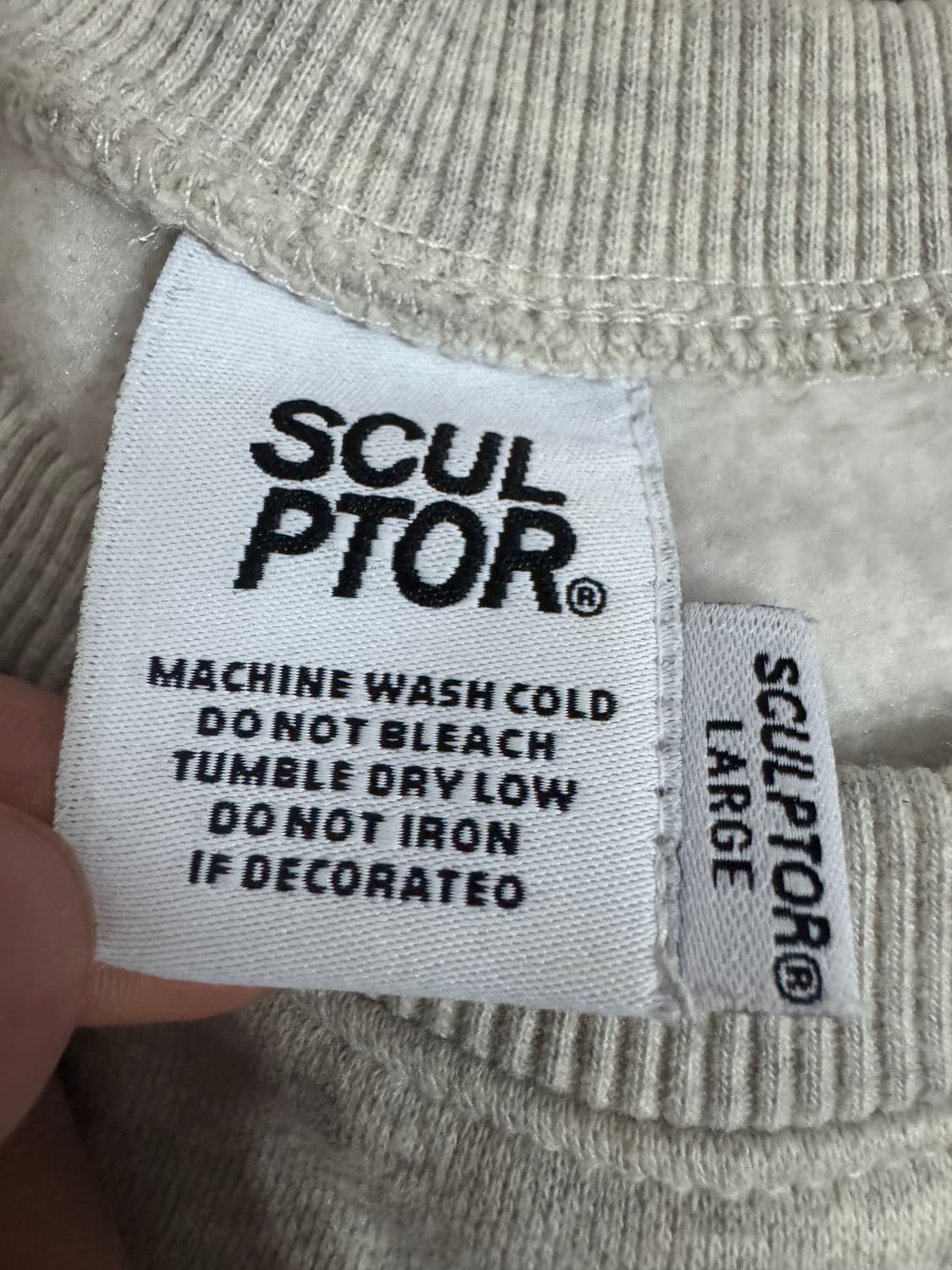 남녀공용 스컬프터 스펠로고 스웻 기모 맨투맨 상품이미지3