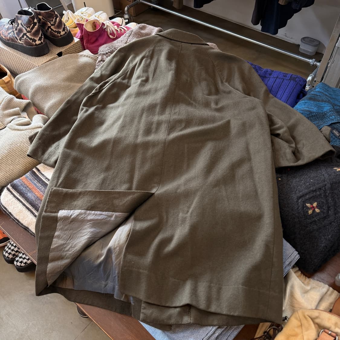 비버 독일 브랜드 로로피아나 100% 캐시미어 그리스 생산 래글런 코트 상품이미지5