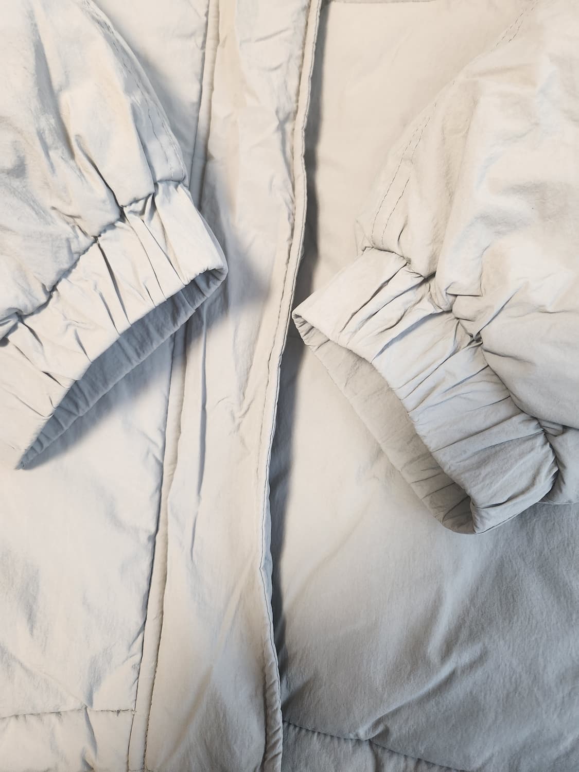 에잇세컨즈 여성 가로 퀼팅 웰론 쇼트 푸퍼 패딩 점퍼 사이즈m

패딩점퍼 상품이미지3