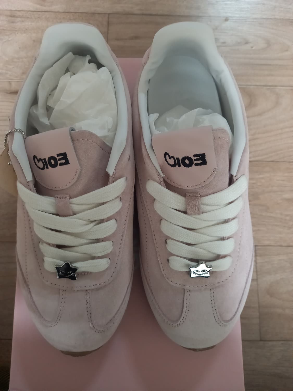 알로*지수 콜라보 스니커즈 핑크 새상품 240 상품이미지2