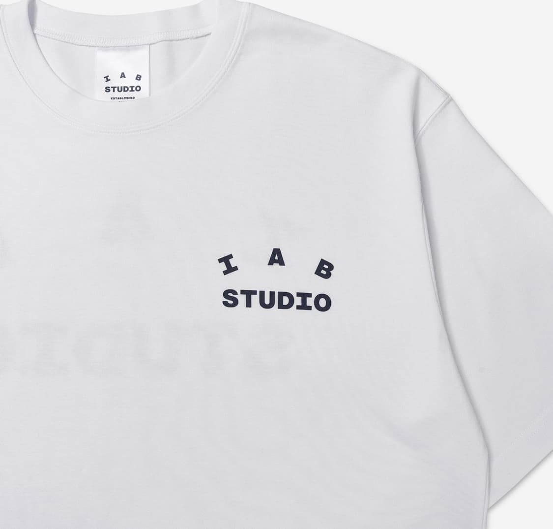 (새상품) 아이앱 스튜디오 티셔츠 화이트 네이비_XL 상품이미지4