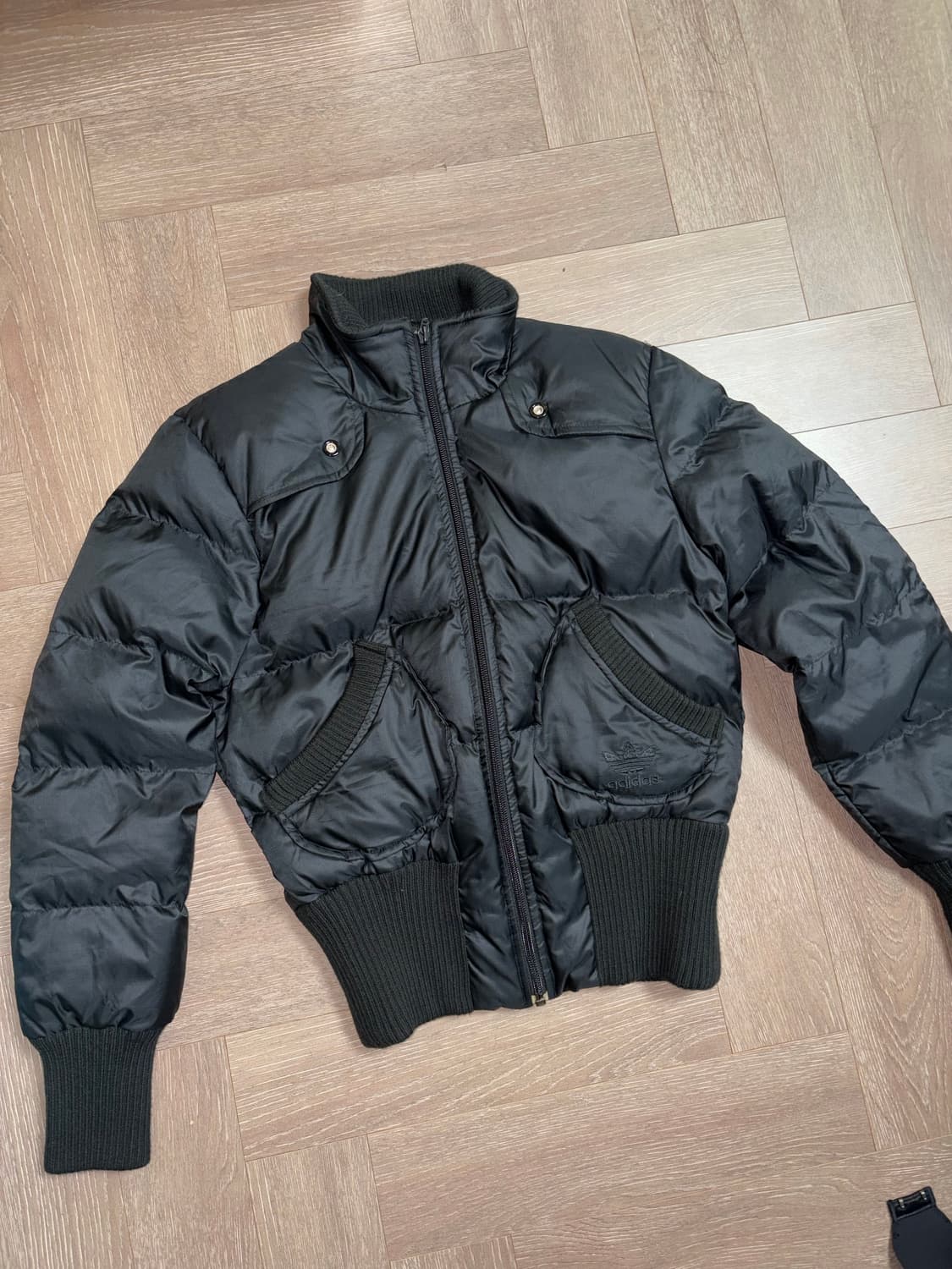 아디다스 봄버 숏패딩  상품이미지2