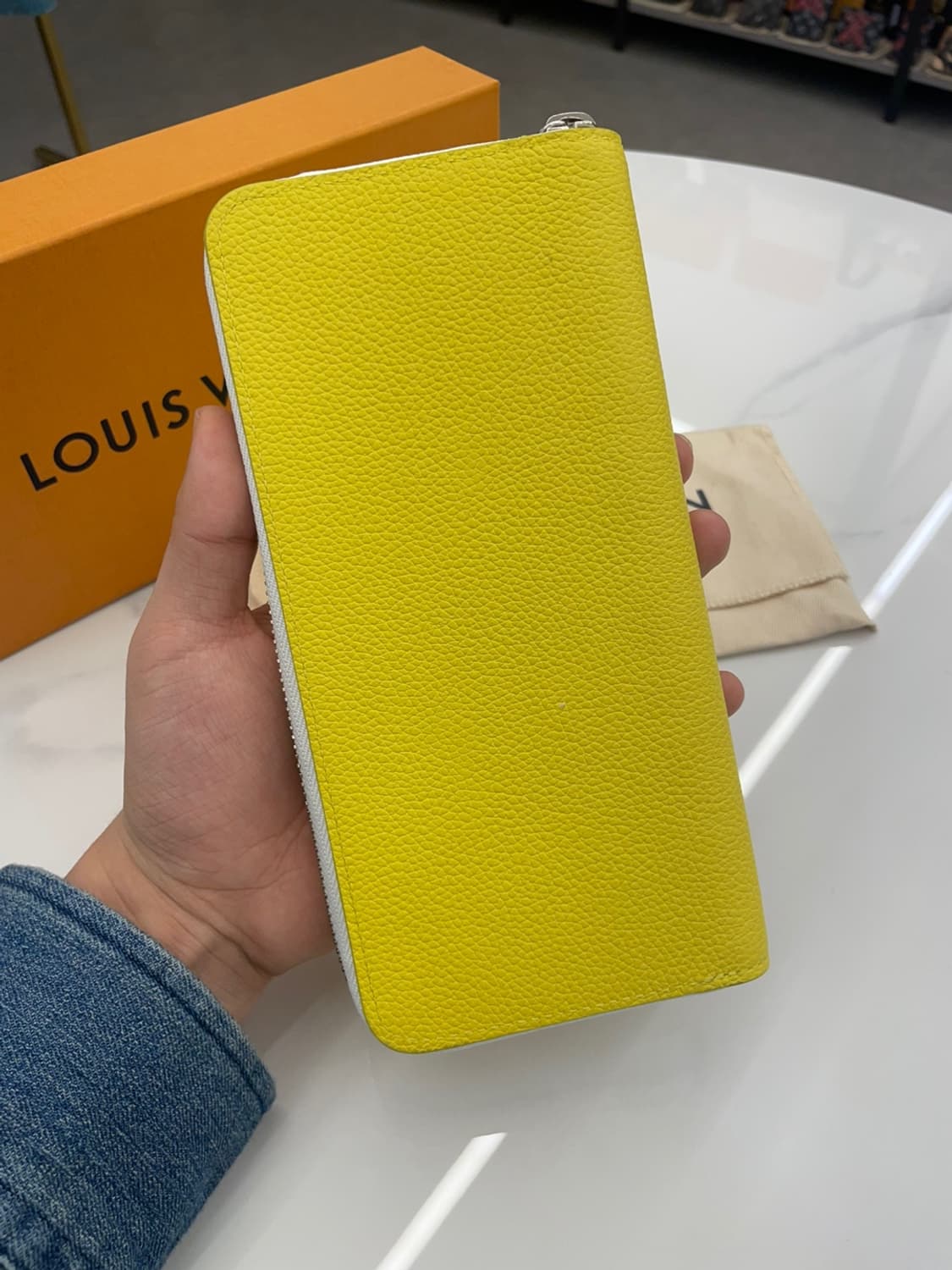 루이비통 에브리데이 한정판 지퍼돌이 장지갑 상품이미지2