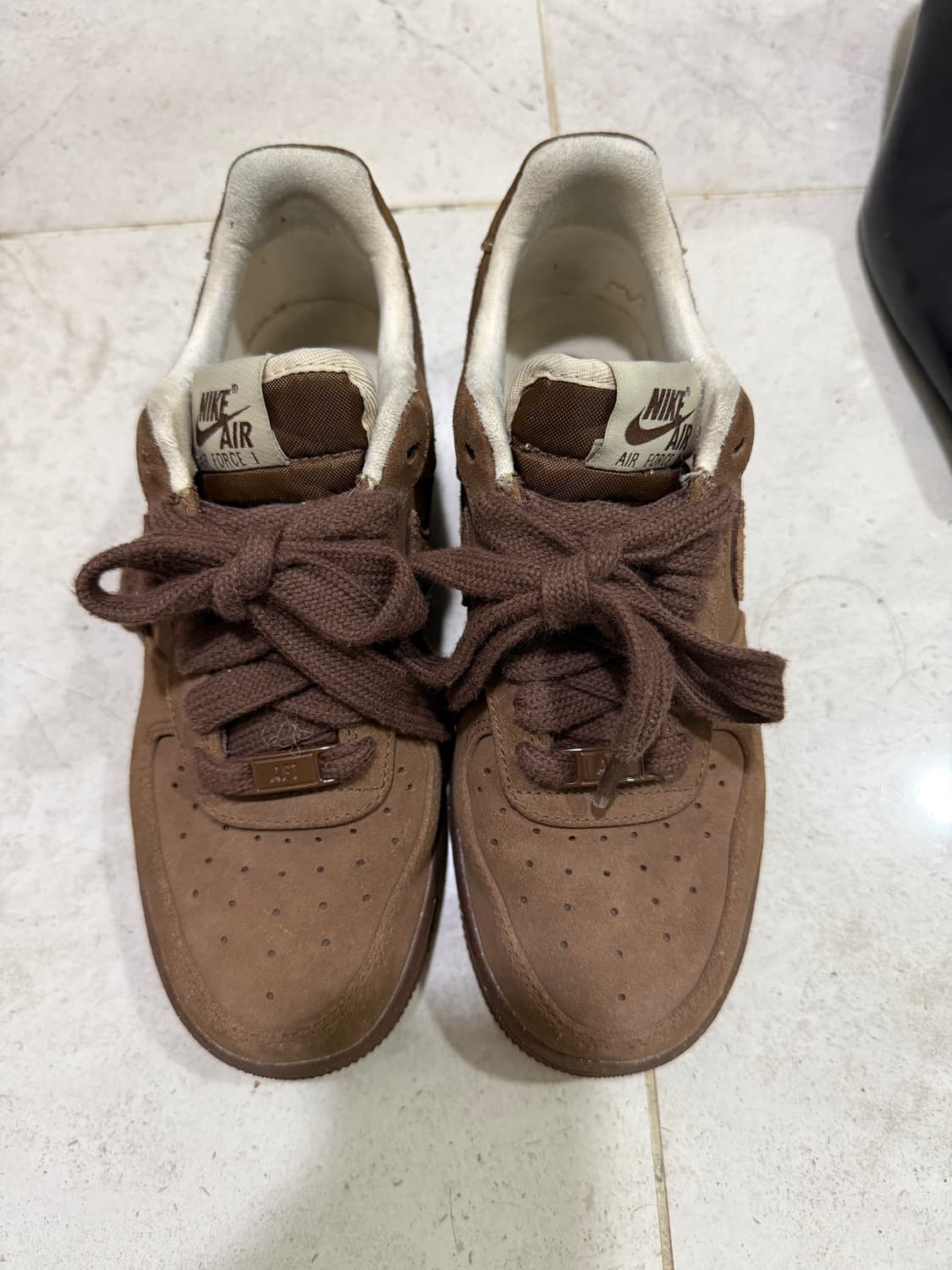 나이키 에어포스 1 '07 카카오 와우 240 상품이미지1