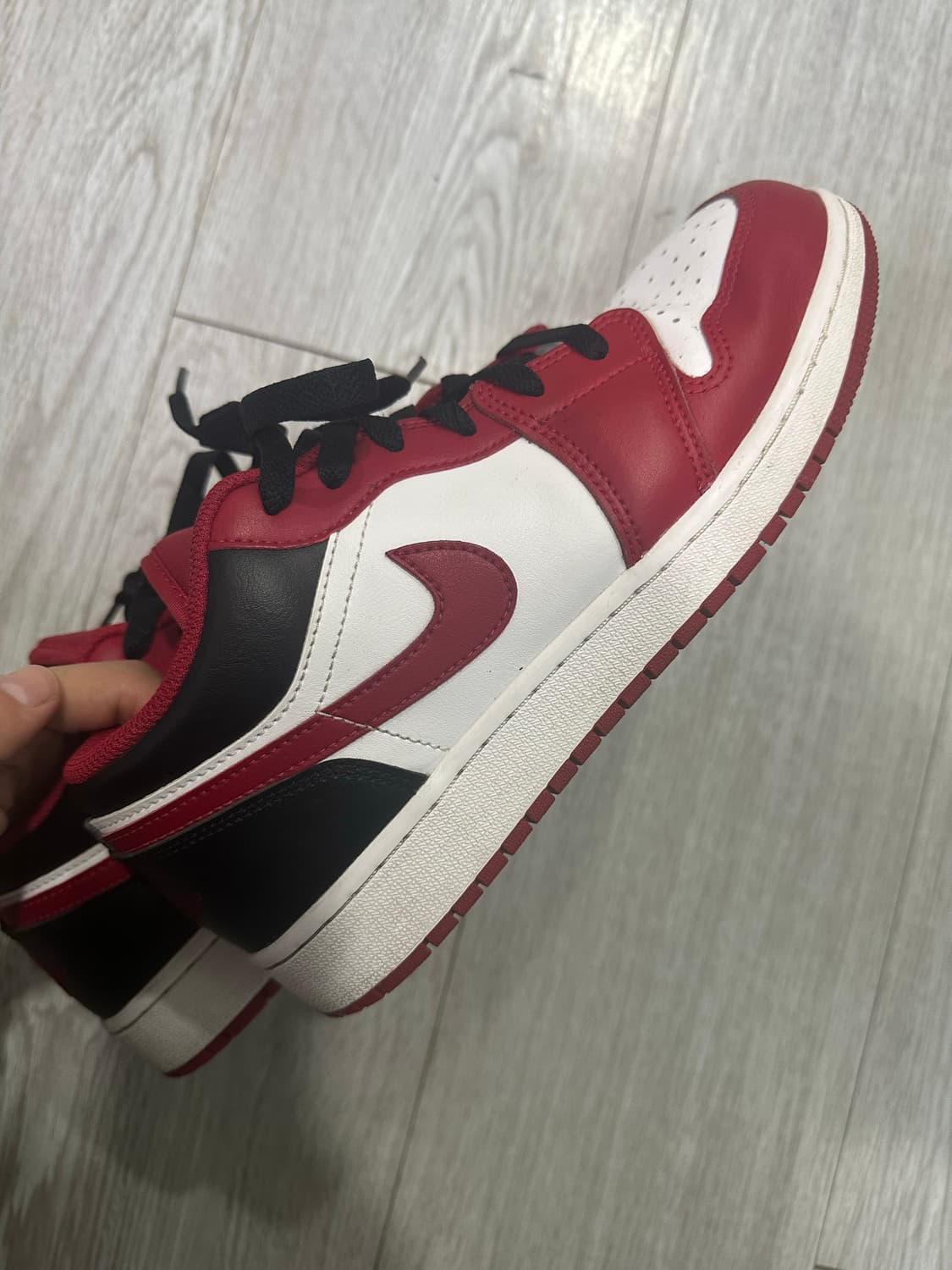조던 1 로우 화이트 짐레드 상품이미지7