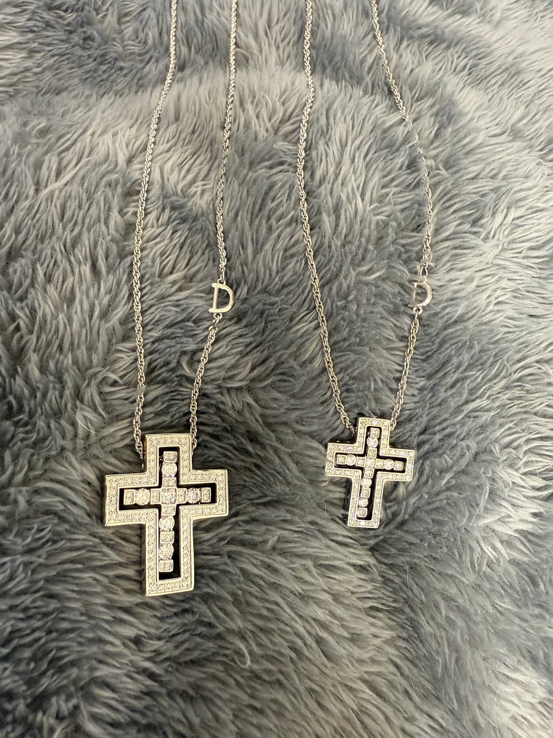 십자가 디자인 목걸이 판매합니다 상품이미지1