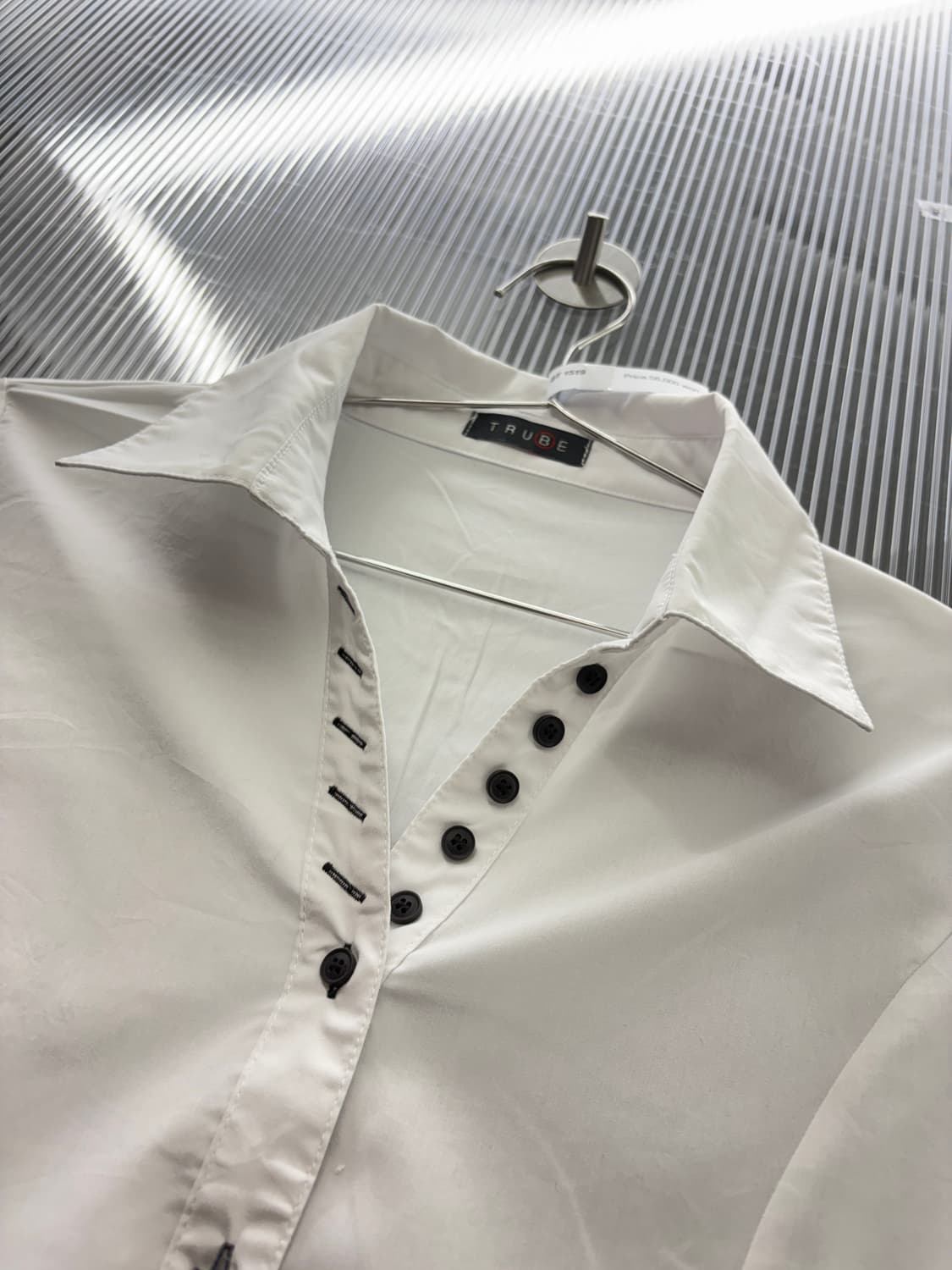 버튼카라 화이트 셔츠 상품이미지2