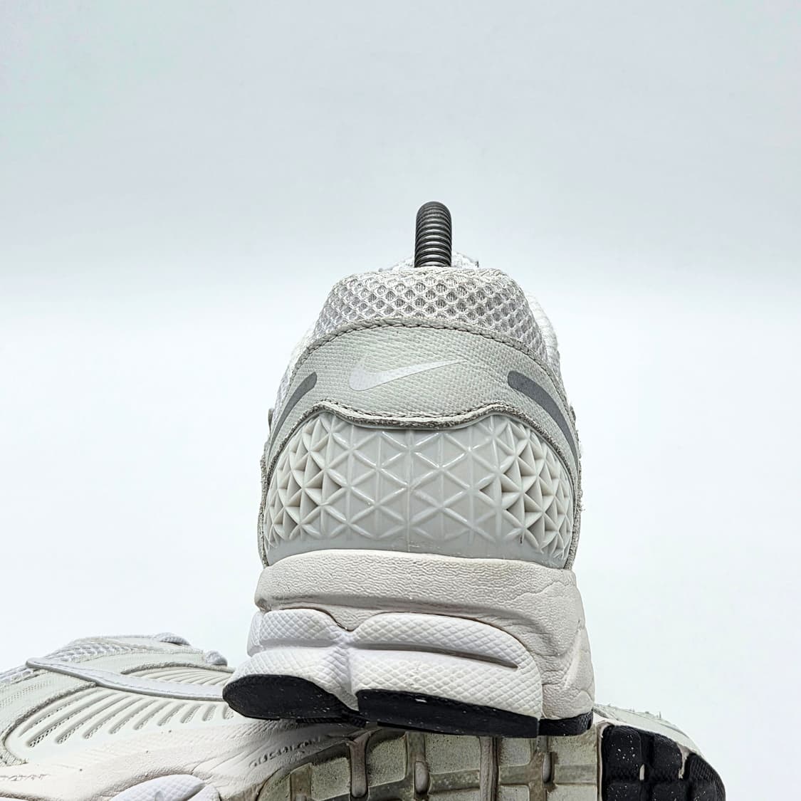  나이키 줌 보메로5 SP 바스트 그레이 2023 (270)  상품이미지2