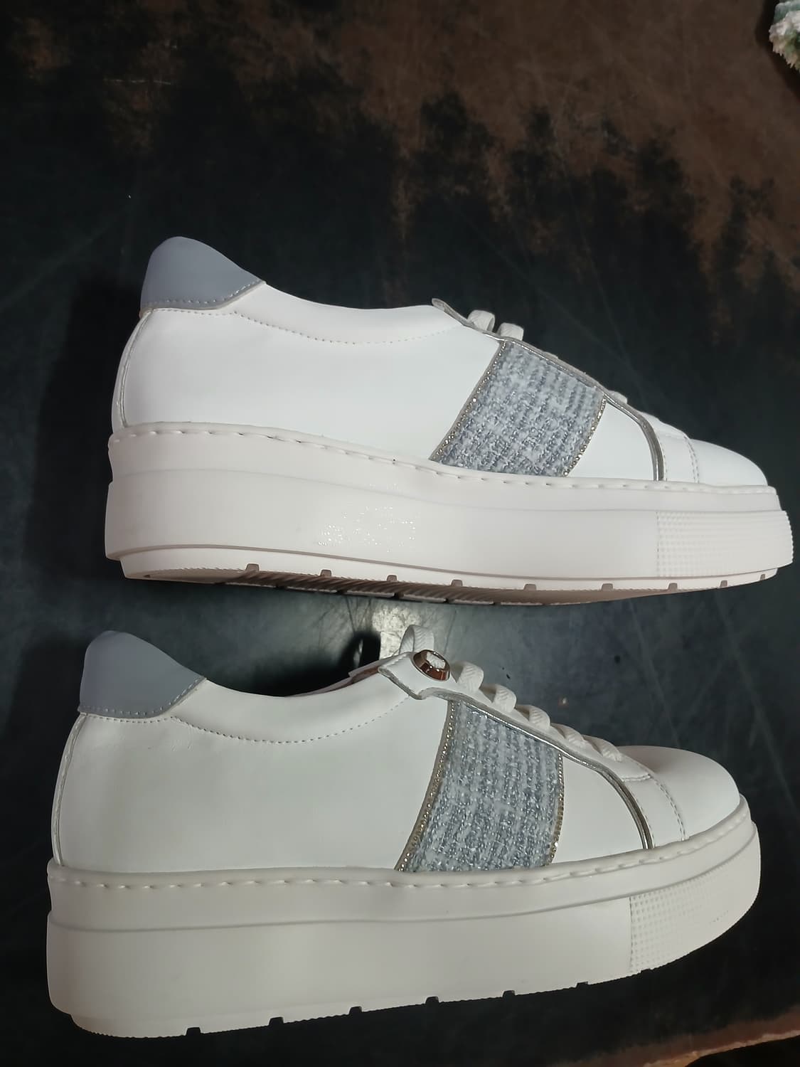 사이즈240)) 금강제화 로렐 여성 운동화 ! 정가 20만원대 상품이미지4