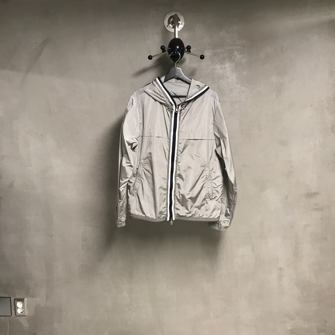 몽클레어 바람막이 그레이 4 상품이미지1