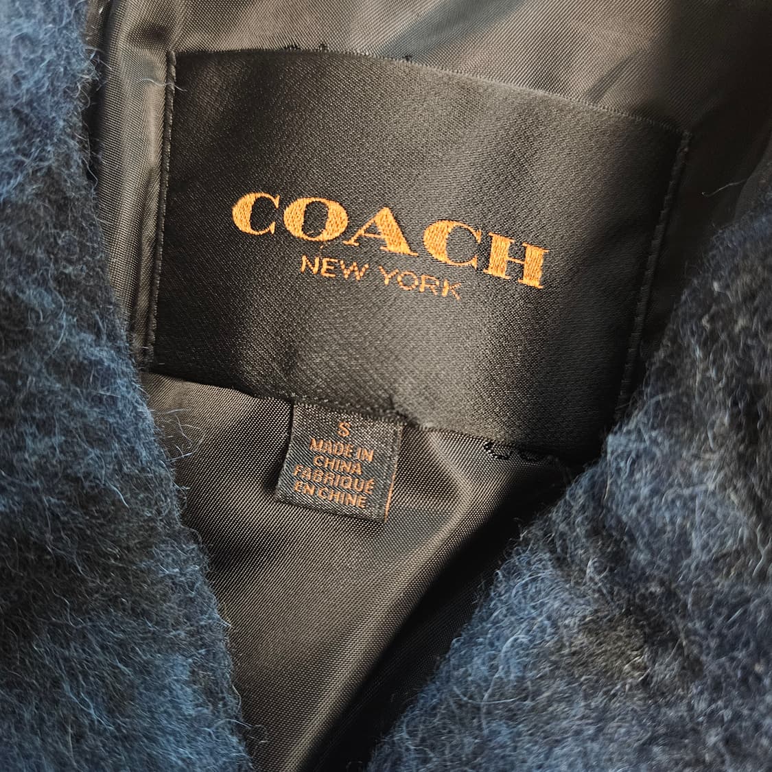 코치 체크 네이비 코트 상품이미지3