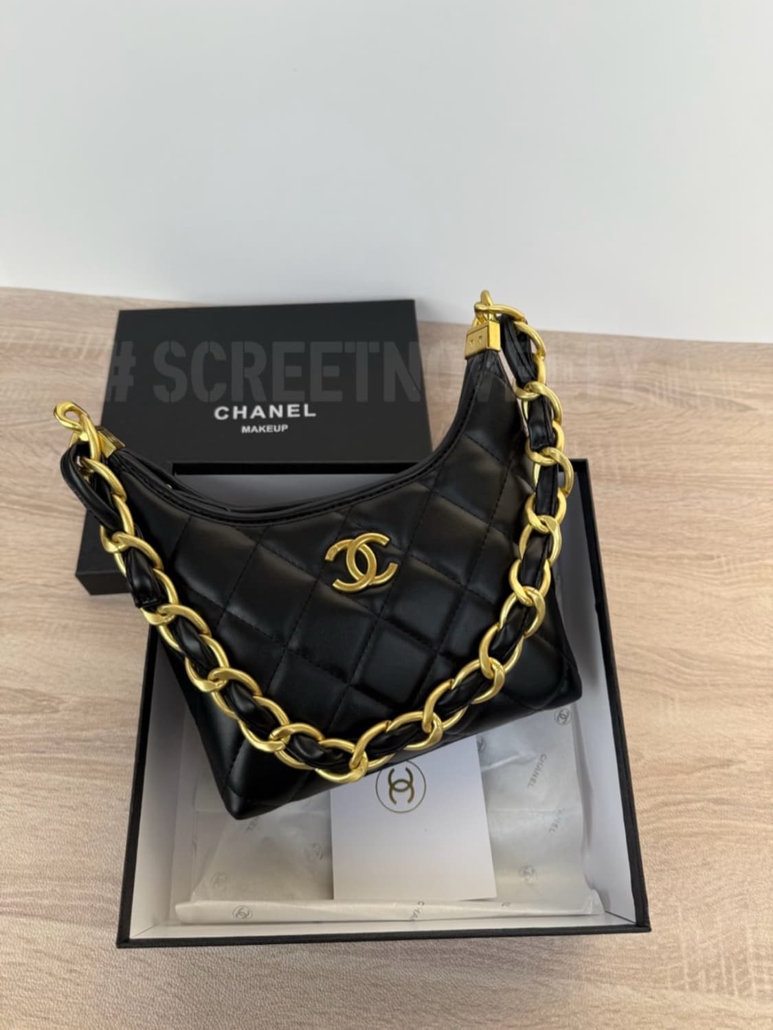 샤넬뷰티 골드체인 퀄팅 호보백 VIP 리미티드 상품이미지1