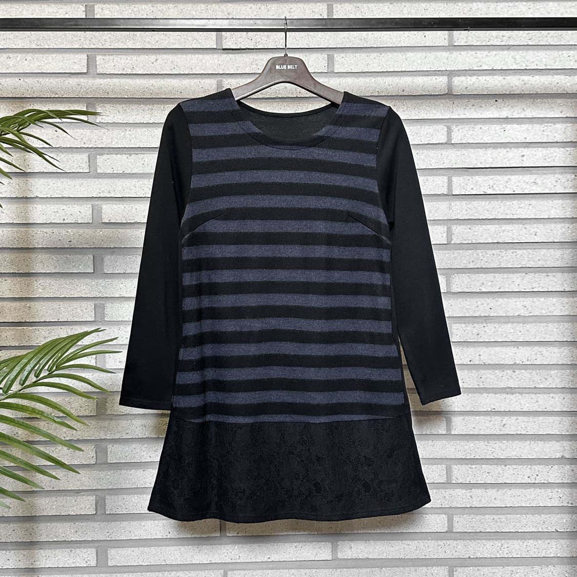 JPN VINTAGE 울 긴팔 티셔츠 스트라이프 밑단 레이스 디테일 블랙 상품이미지2