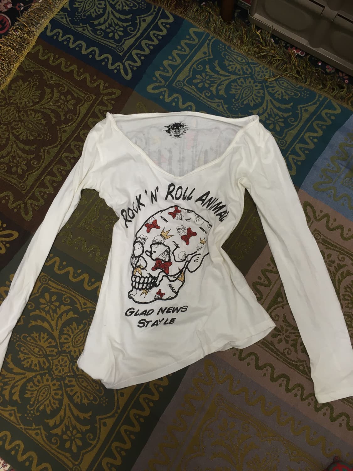 GLAD NEWS punk long sleeve 상품이미지1