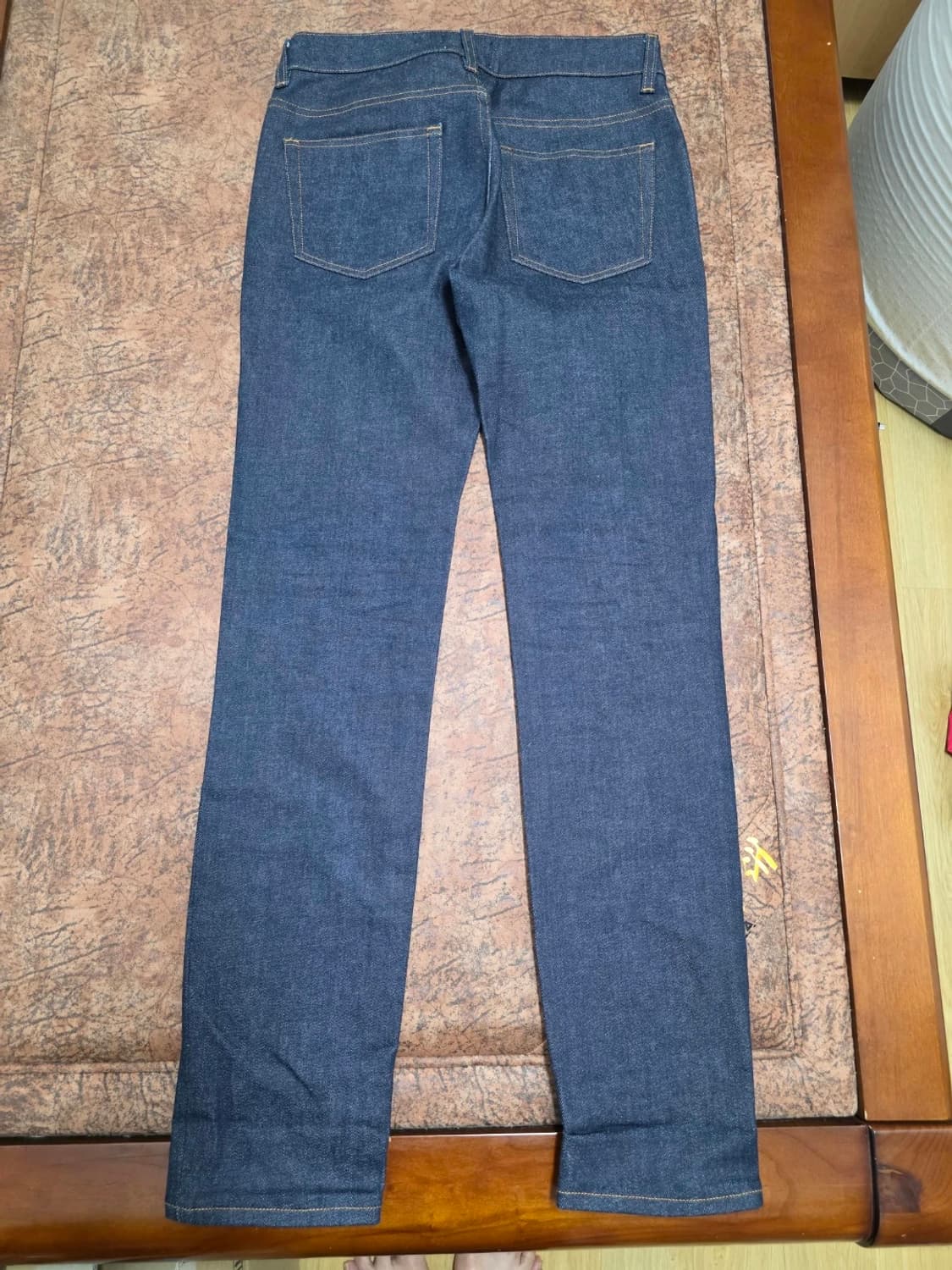 아크네스튜디오 슬림 스키니핏 생지 데님 팬츠 31 상품이미지6