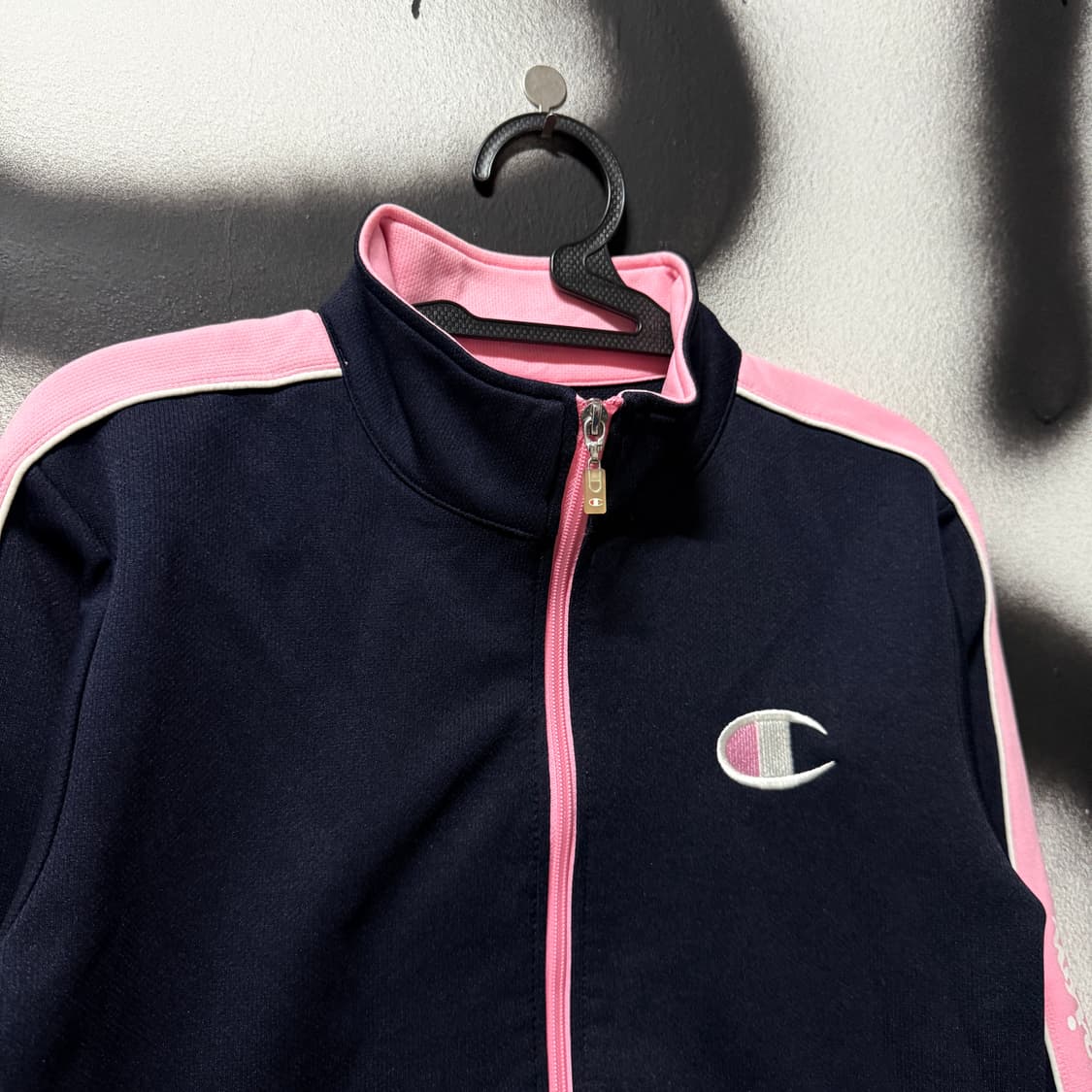 챔피온 00s USA 올드스쿨 핑크 네이비 배색 빅 프린팅 집업 져지 상품이미지3