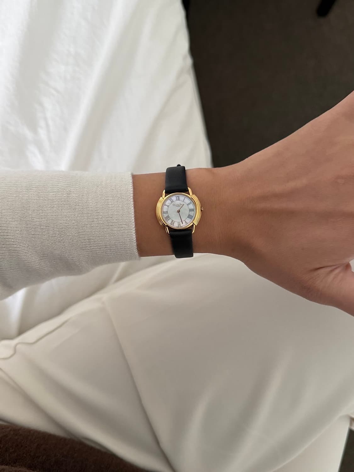 디올 쉘다이얼 cd버클 워치 상품이미지3