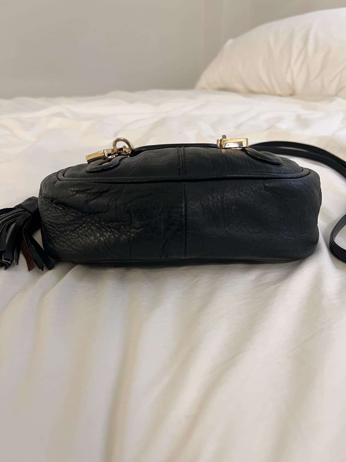 씨바이끌로에 블랙 레더 크로스백 상품이미지9