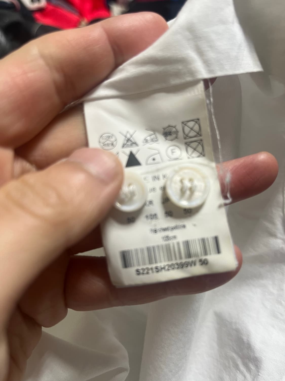 솔리드옴므 백로고 흰색셔츠 실제론 새하얀 흰색입니다 상품이미지5