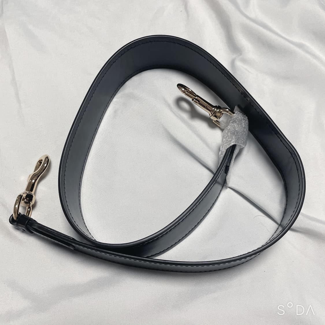 페라가모 리본 숄더백 블랙 상품이미지9