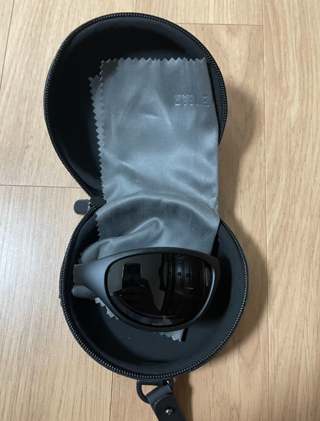 투디터 접이식 폴딩 러닝 선글라스 블랙 상품이미지3