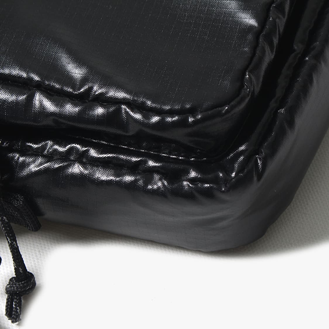  SUPREME "Black Shoulder Bag" 상품이미지6