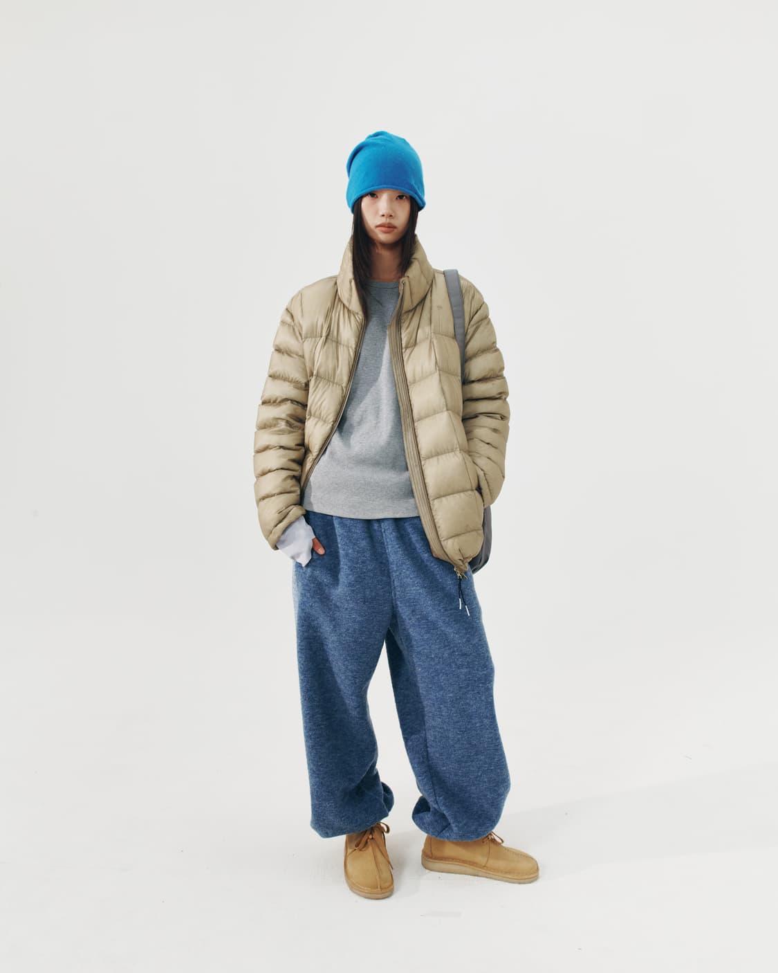 999휴머니티 FLUFFY WOOL JOGGER PANTS 스카이 블루 상품이미지2