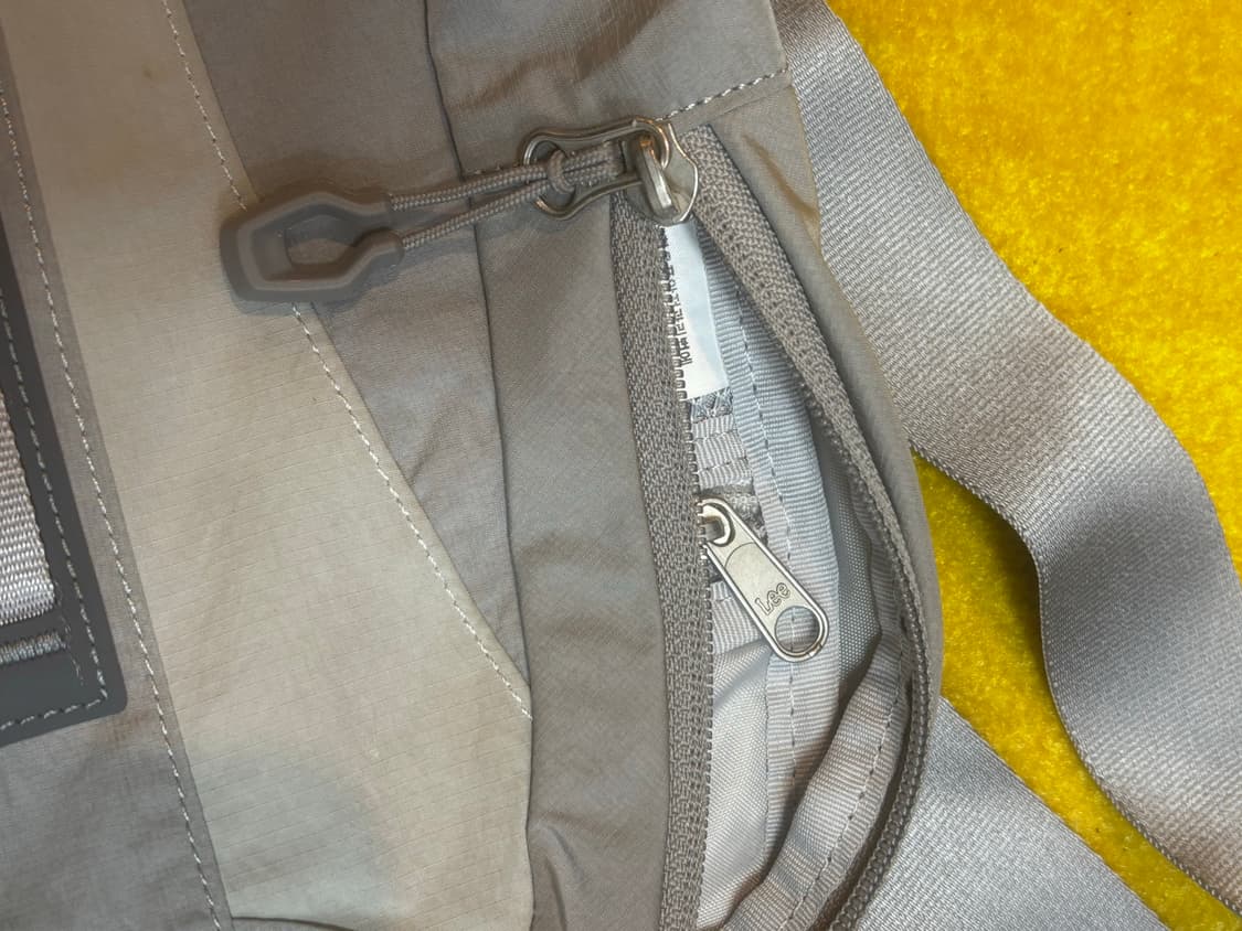 Lee 나일론 슬링백 라이트 그레이 상품이미지6