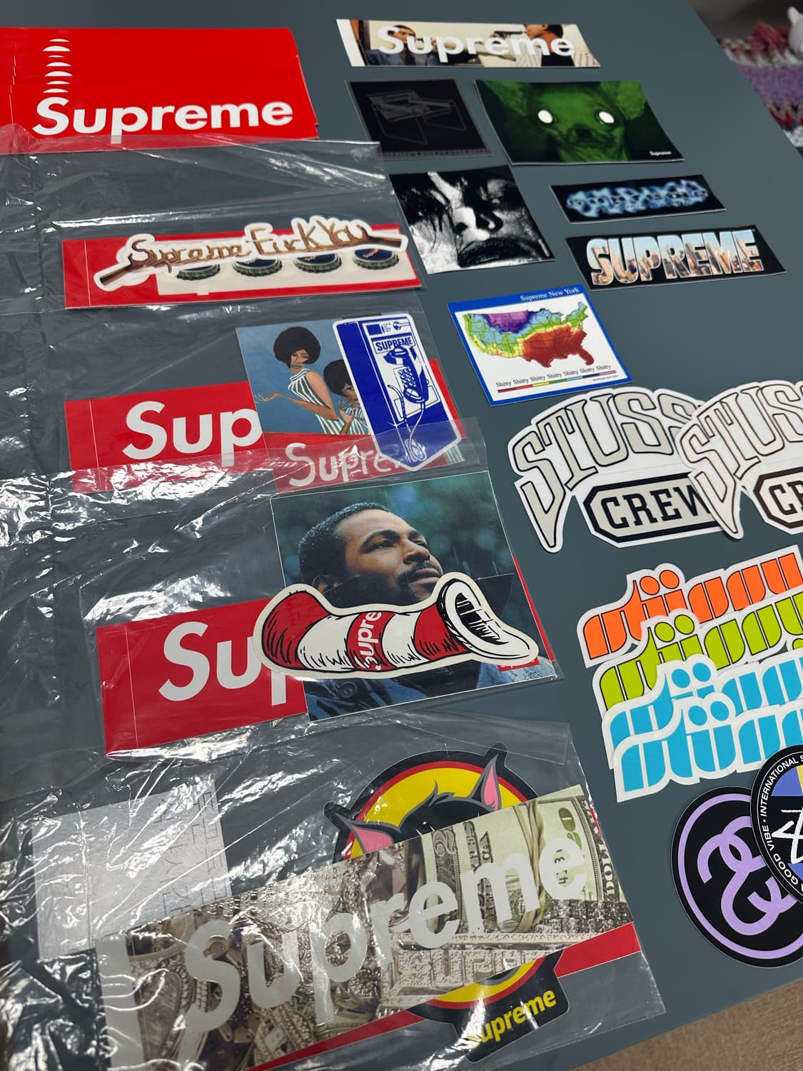 슈프림 스티커  상품이미지1