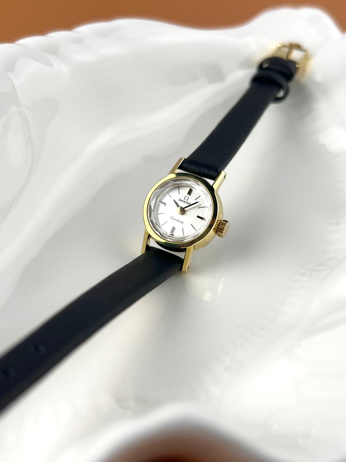 OMEGA Lady mini round gold watch 상품이미지2