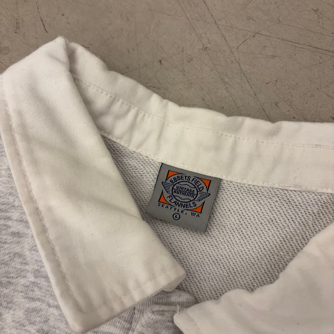 이벳필드 스몰로고 그레이 럭비티 상품이미지3