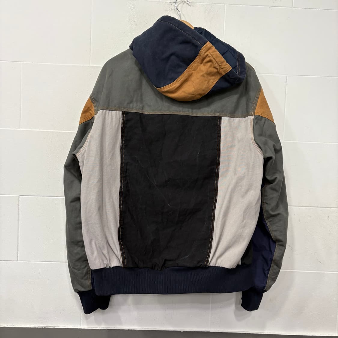 칼하트 패치워크 자켓 상품이미지4