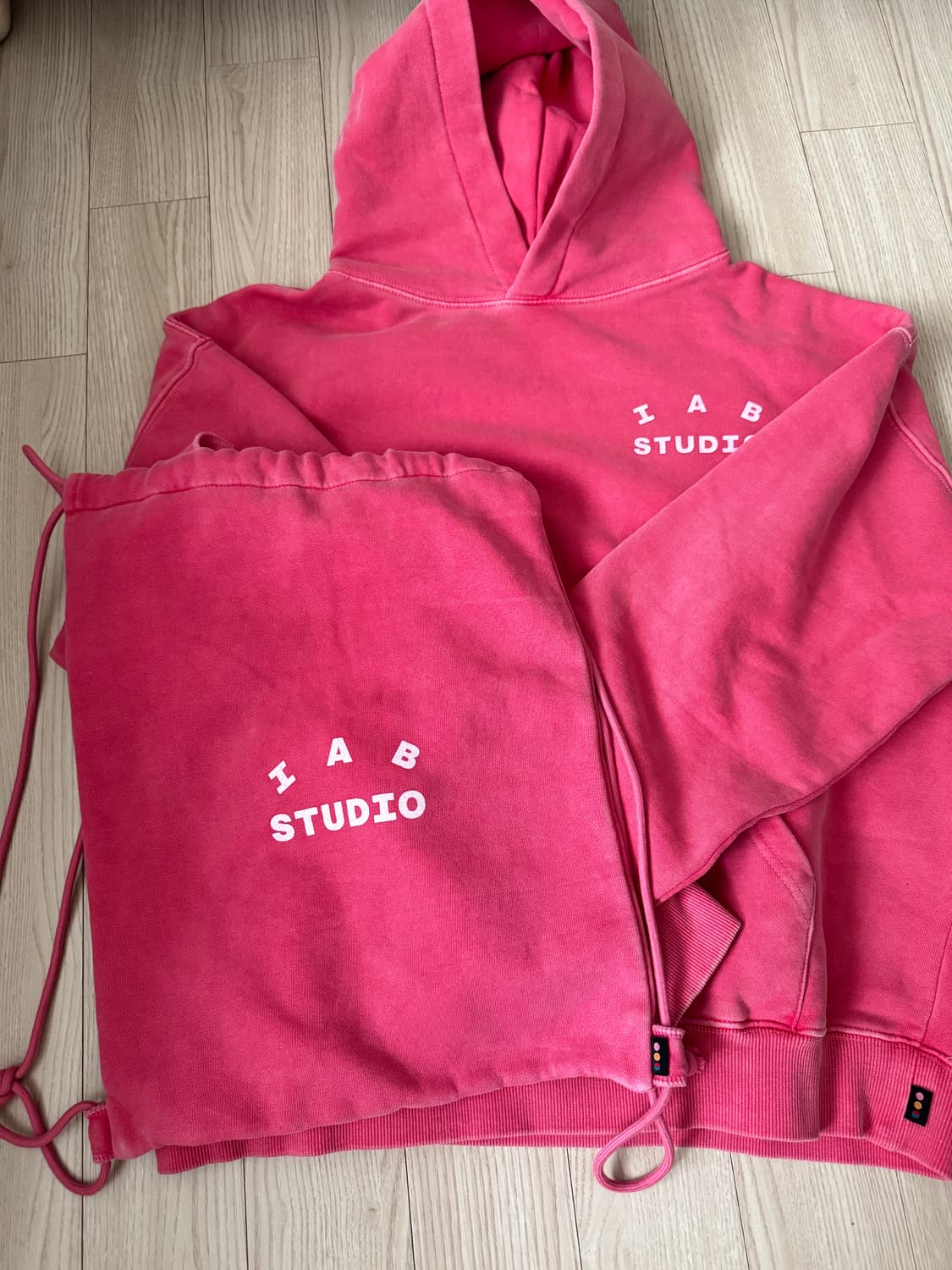 IAB Studio 피그먼트 후드 & 색 코랄 상품이미지3