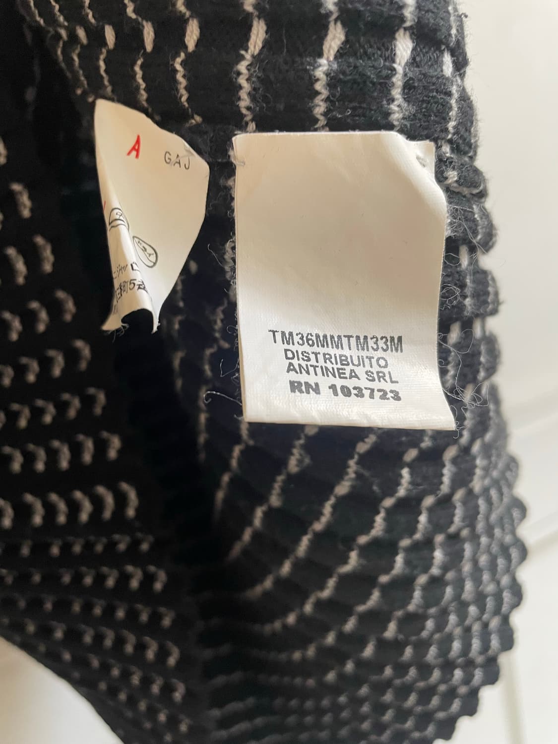 알마니 컬렉션 모크넥 골지 니트 나시 상품이미지7