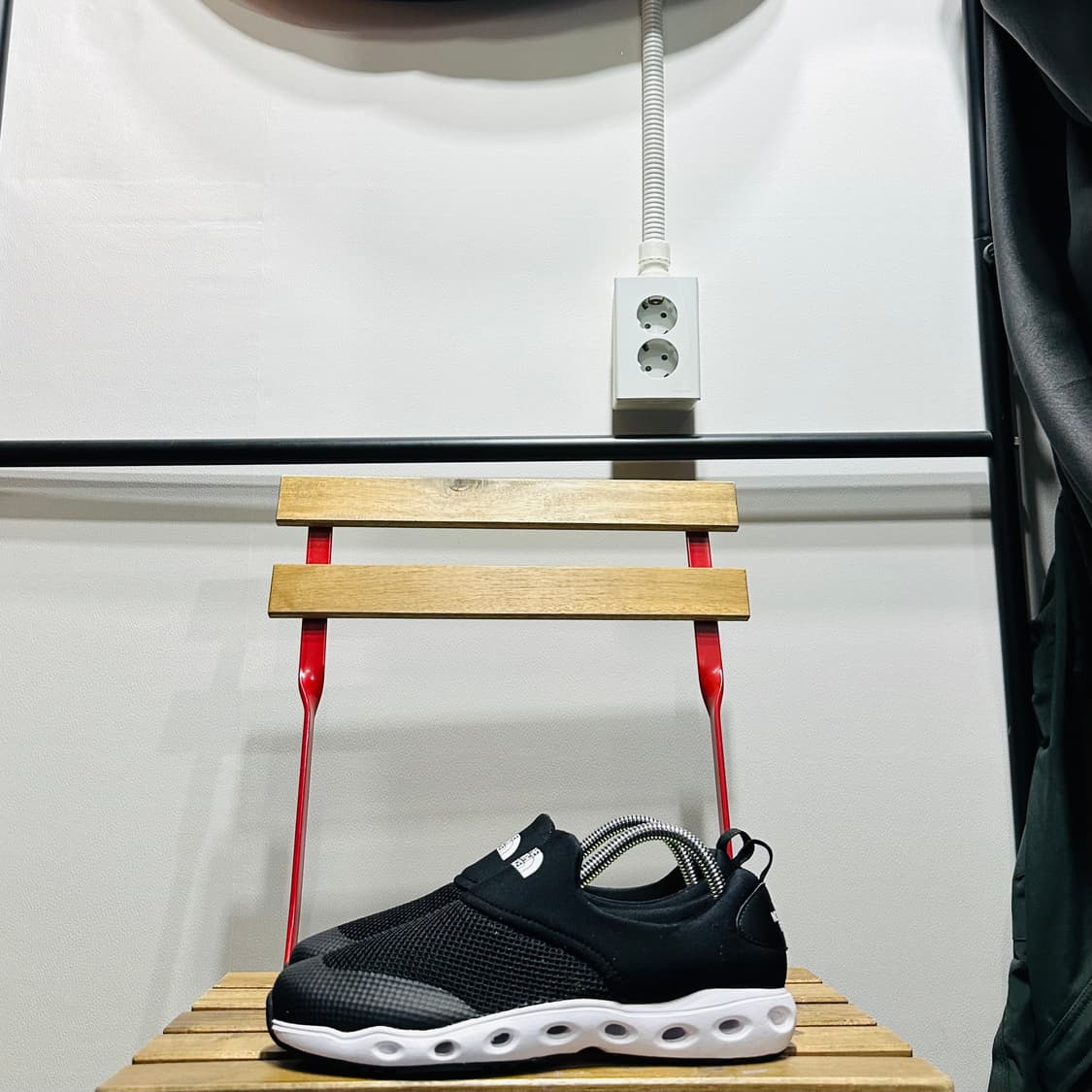 240) 노스페이스 슬립온 여성 여자 운동롸 아쿠아슈 블랙 상품이미지3