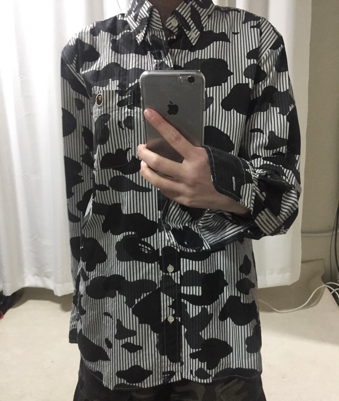 베이프 카모 흰검 지브라 스몰로고 셔츠 상품이미지1