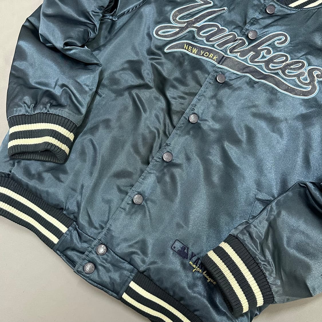 MLB 00s 올드스쿨 뉴욕양키스 새틴 누빔 야구점퍼 95 상품이미지5