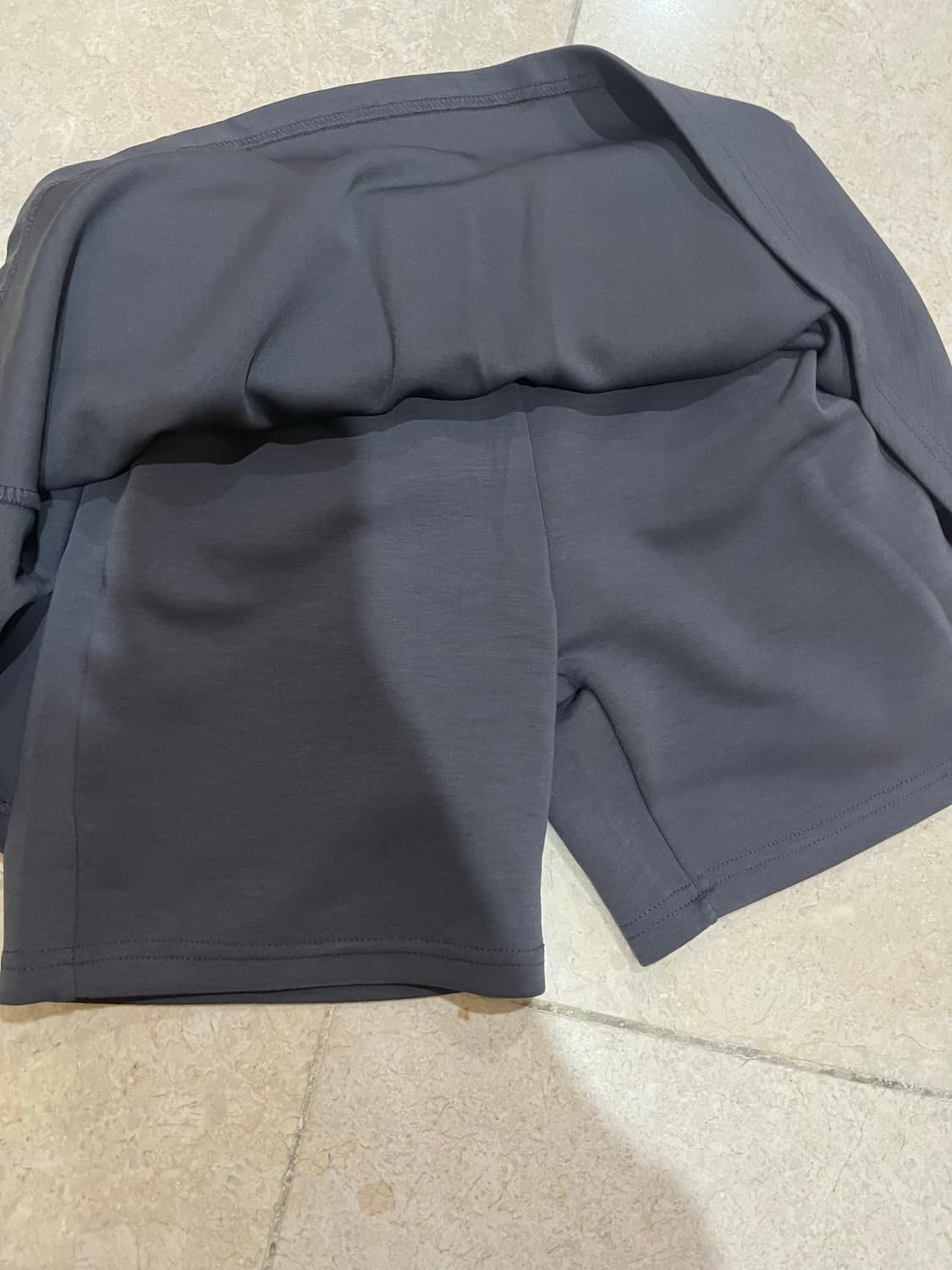 시너진 스커트팬츠 스커트쇼츠 차콜 상품이미지4