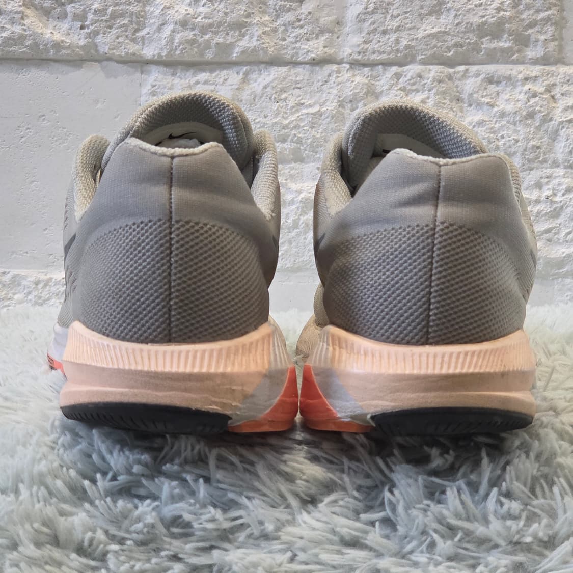 3q-26:나이키 줌 스트럭처 21 그레이 (24.5cm) 상품이미지2