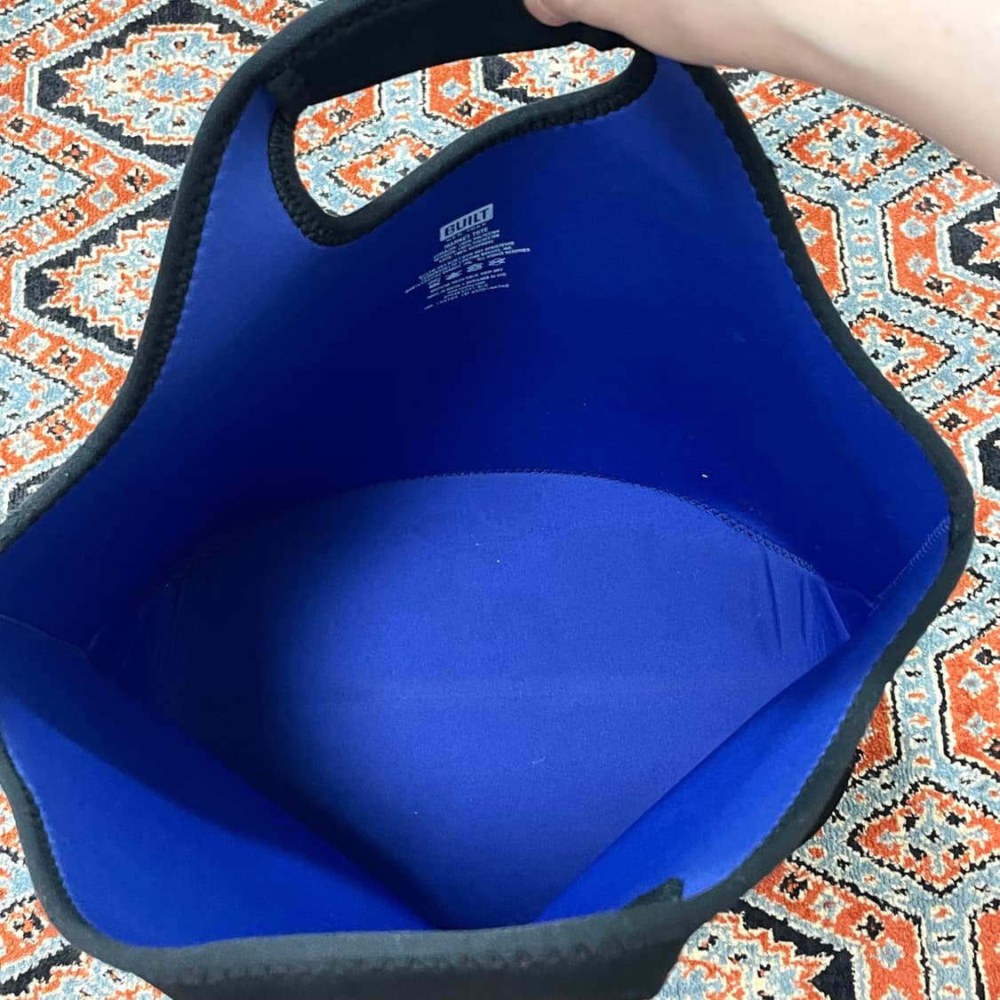 빌트 뉴욕 블랙 블루 배색 네오프렌 토트백 상품이미지3