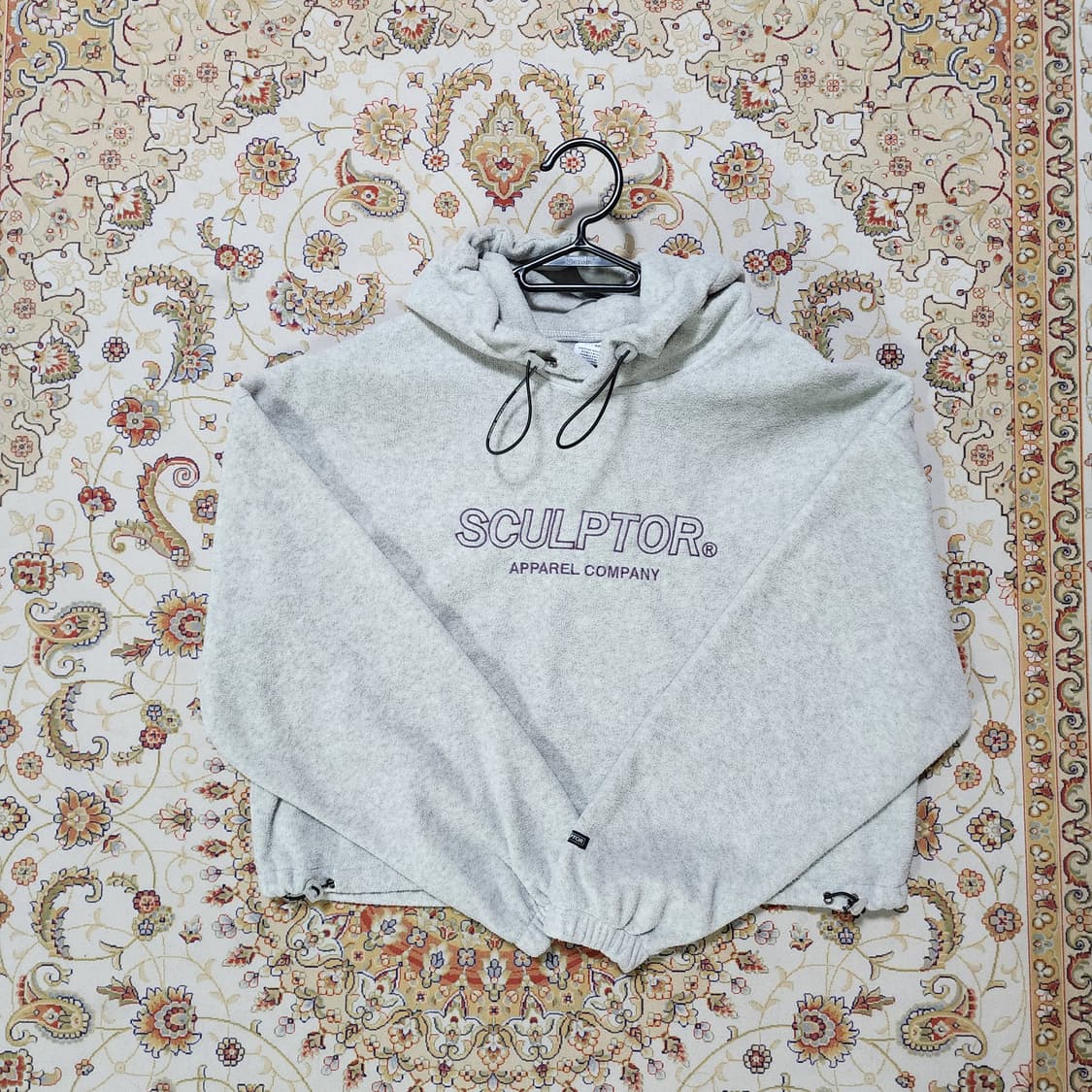 스컬프터 스트링 크롭 후드티
Free 상품이미지1