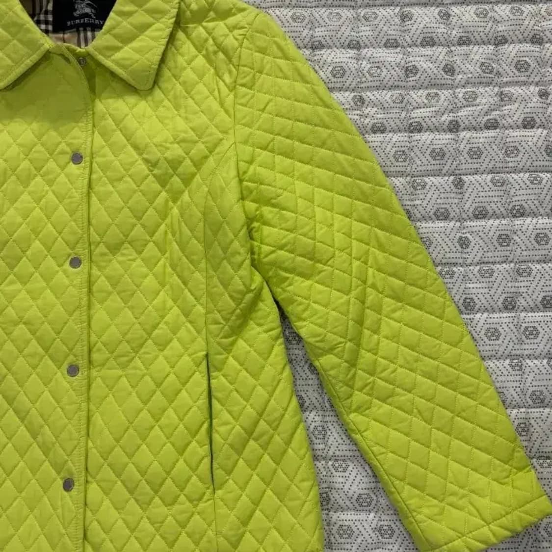 정품 버버리 퀄팅 자켓 ~55 상품이미지3