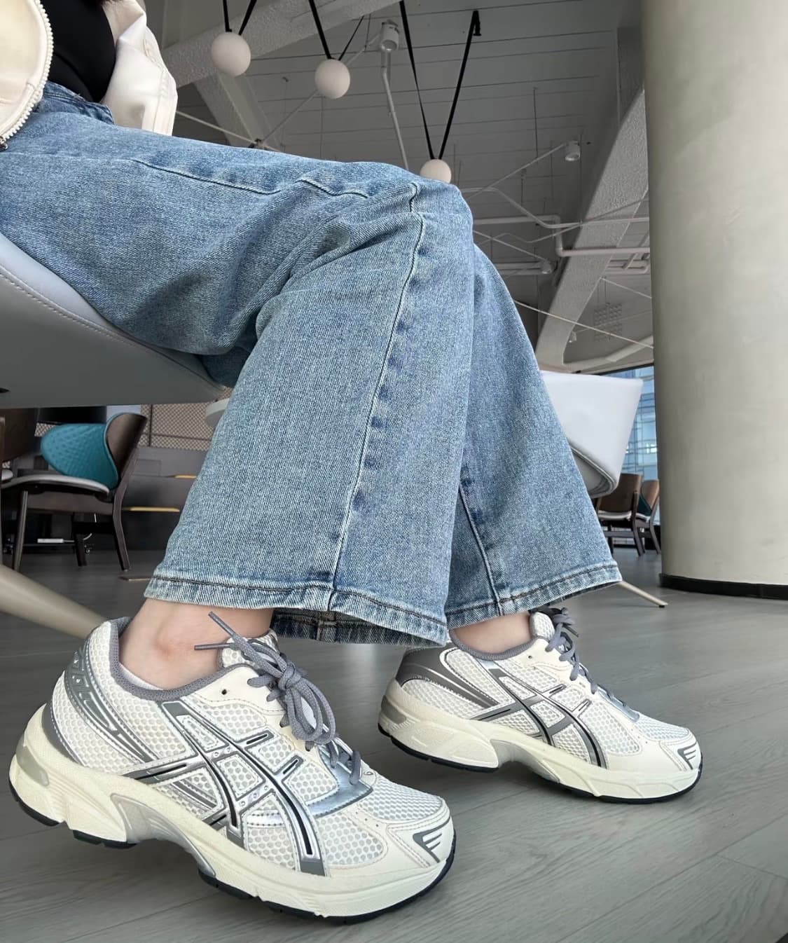 (W) 아식스 젤 1130 크림 클레이 그레이 227.5 상품이미지2