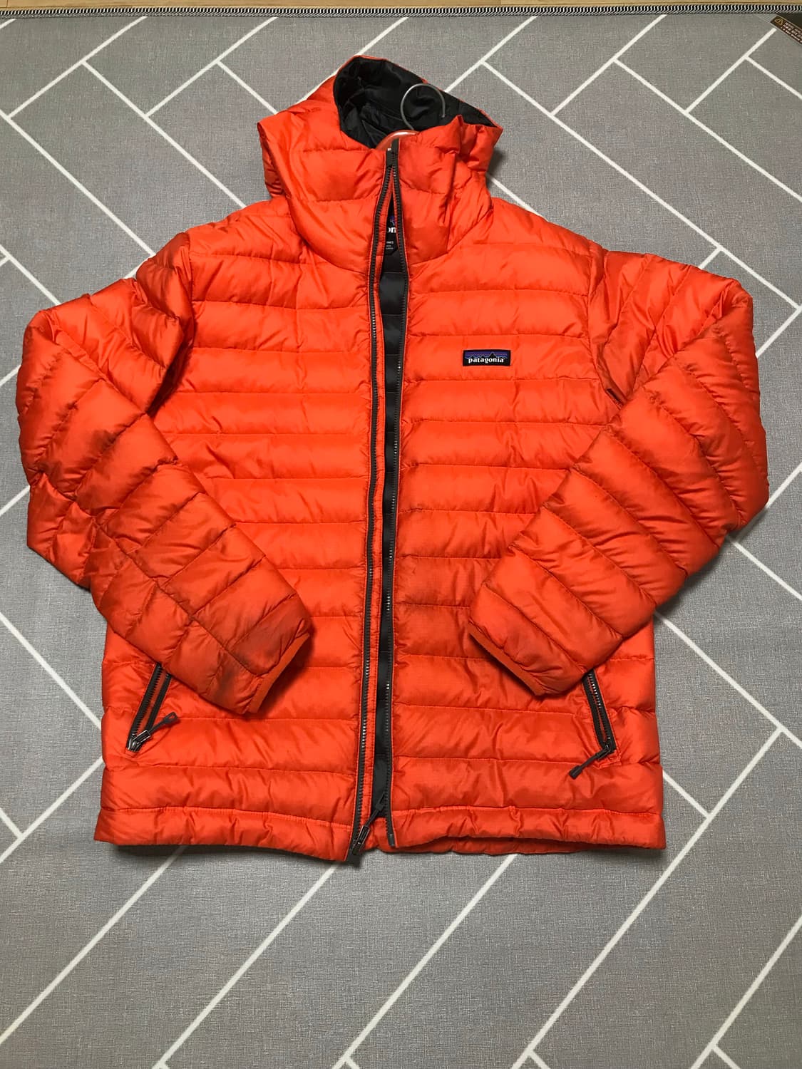 파타고니아 다운패딩  상품이미지1