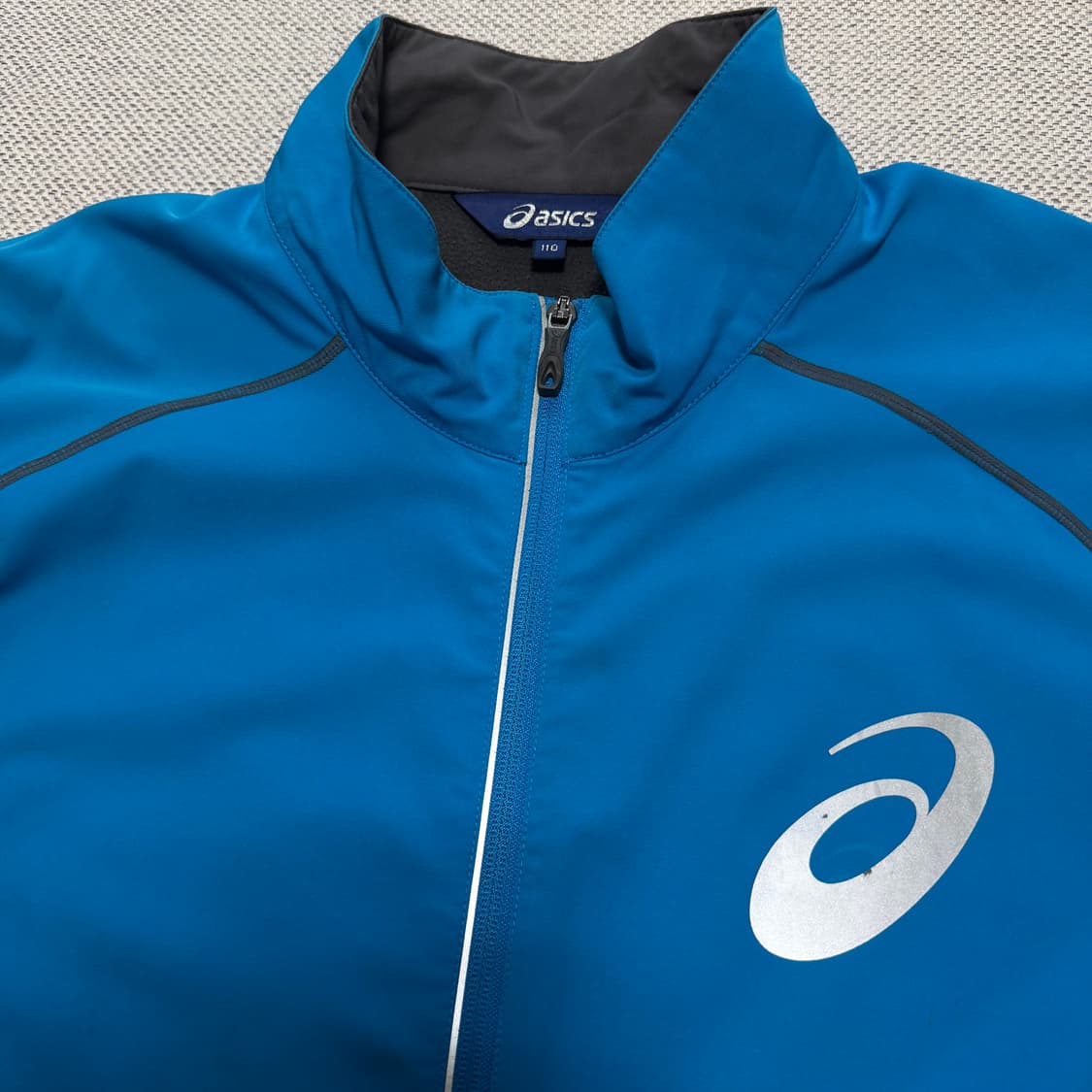 아식스 런닝 빅로고 트랙 자켓 상품이미지2