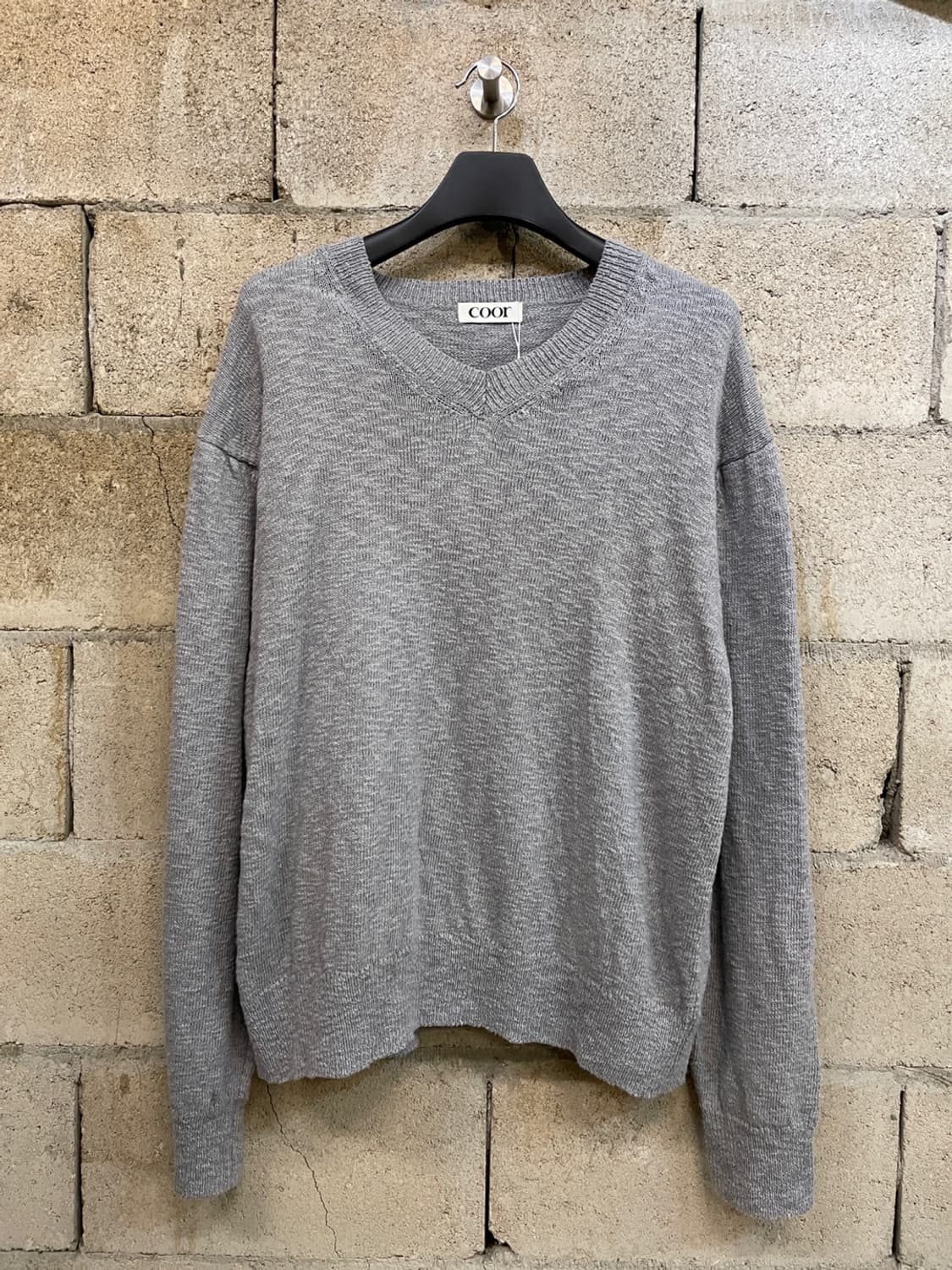 쿠어 브이넥 니트  상품이미지1