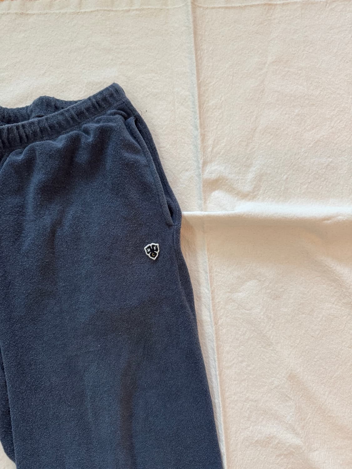 헤리티지플로스 네이비 조거팬츠 판매합니다. 상품이미지3